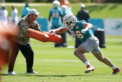 Dolphins cut EDGE Porter Gustin