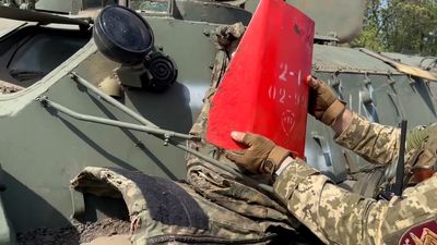 Laughing Ukrainian Paratroopers Pump Makeshift Russian ‘Bulletproof’ Vests Full Of Lead
