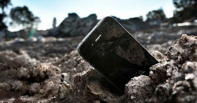 Tech expert has brilliant hack so you don't lose your phone at Electric Picnic