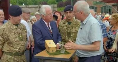 Antiques Roadshow guest stunned after being given record-breaking valuation for item