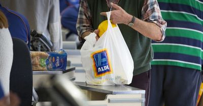 Mum witnesses 'best packing hack' ever at Aldi to make food shopping much easier