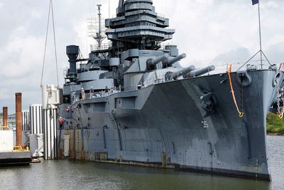 Leaky battleship in Texas set to make trip for $35M repairs