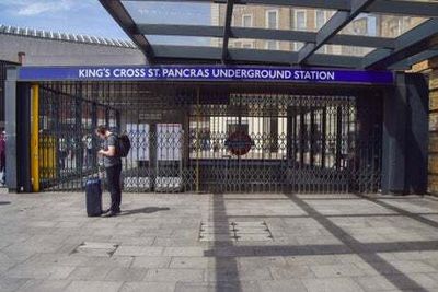 King’s Cross : Man, 41, due in court after ‘trying to pull woman onto Tube tracks’
