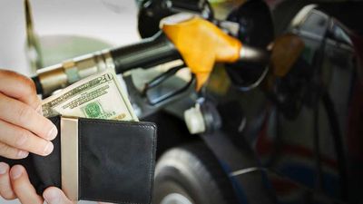 U.S. Gas Prices Fall To Pre Russia-Ukraine Levels As Oil Extends Slump