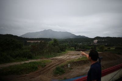 Residents complain of noise, danger as U.S. troops practice in S.Korea