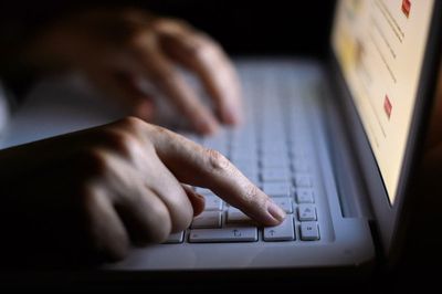 ‘Fear of going online could cost older people nearly £1,000 a year’