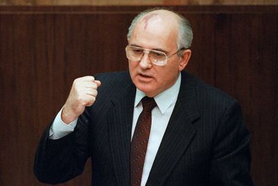 Pro-Kremlin commentators criticise Gorbachev’s legacy of ‘instability’