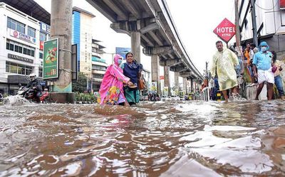 Heavy rain likely to continue in Kerala; orange alert in seven districts