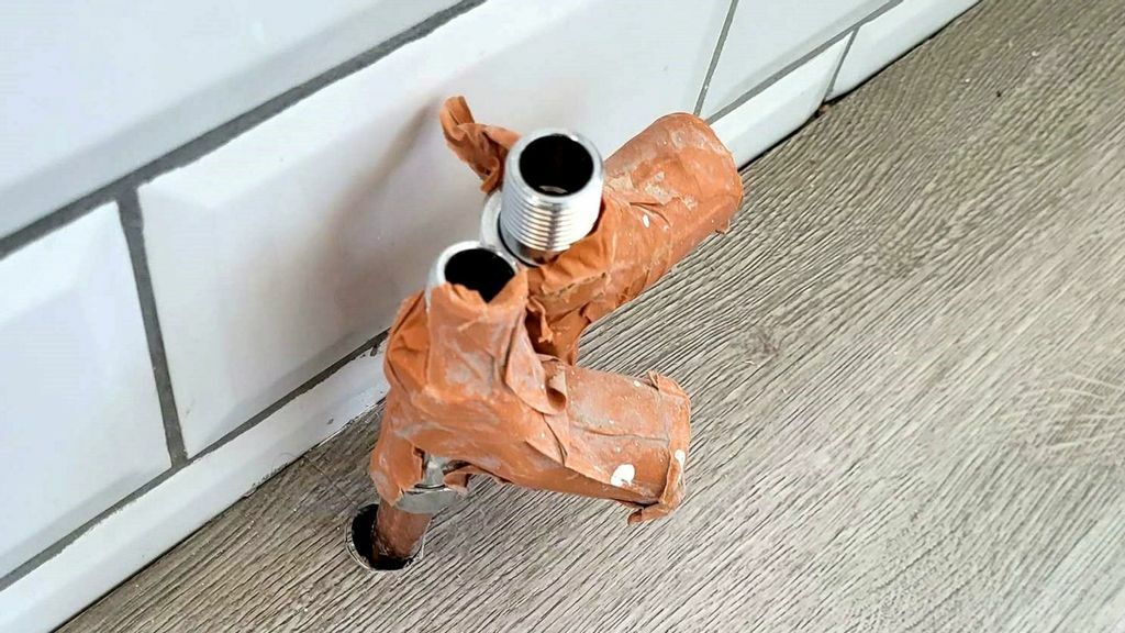 Man Suffers 230Volt Electric Shock Off Botched Light…