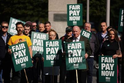 Irish journalists strike in pay dispute