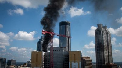 Atlanta skyscraper fire sends smoke billowing from rooftop