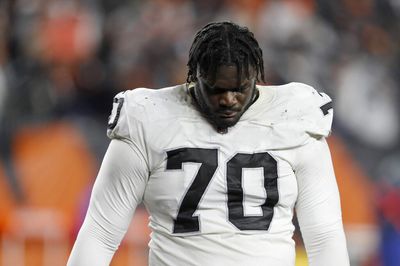 Bears fans are happy with the claim of OT Alex Leatherwood