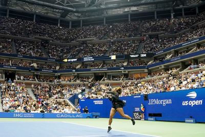 Serena Williams plays No. 2 seed Kontavei in US Open Round 2