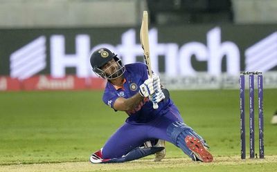 Asia Cup: Suryakumar dazzles as India makes it to Super Four