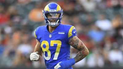 Rams sign 17 players to their practice squad