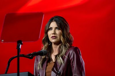 Fox host corners Noem on Trump docs