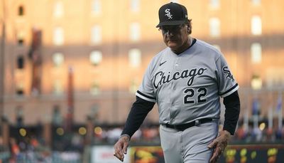White Sox manager Tony La Russa will see heart specialists, be out indefinitely