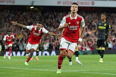 Arsenal stay top of Premier League after fifth consecutive win