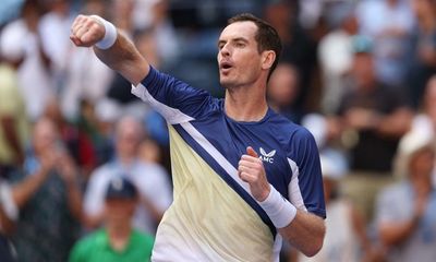 US Open: Andy Murray fights back to defeat Emilio Nava in second round