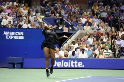 Never-say-die Serena into US Open third round
