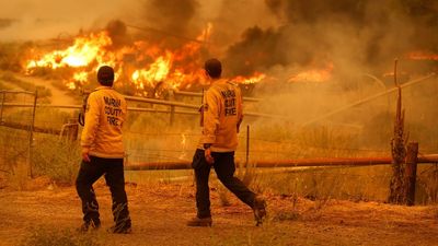 Huge Out-of-Control California Brush Fire Grows