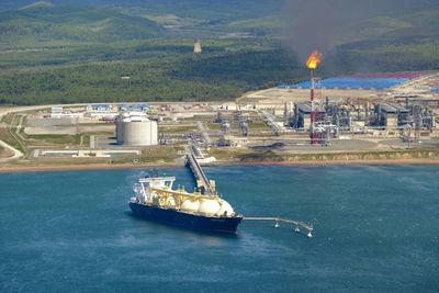 Moscow approves Japan stakes in Sakhalin energy project