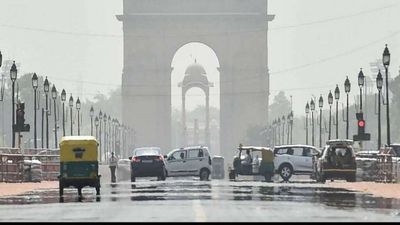 Delhi Weather: Warm morning in city, minimum temperature at 27 deg C