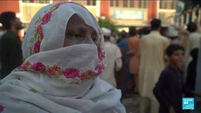 Pakistan flood victims struggle to access emergency relief