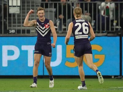 Dockers name second-gamer for Dogs clash