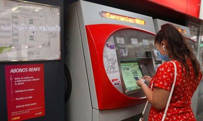 Free rail travel scheme begins in Spain to cut commuters’ costs
