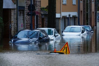 How does the Met Office name storms as Storm Herminia impacts UK