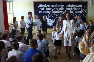 Stay or return home? Tough choice for Ukrainian refugees as school year starts