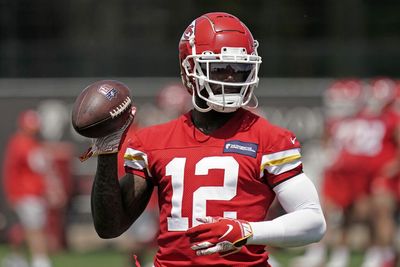 Former Chiefs WR Josh Gordon signing to Titans practice squad