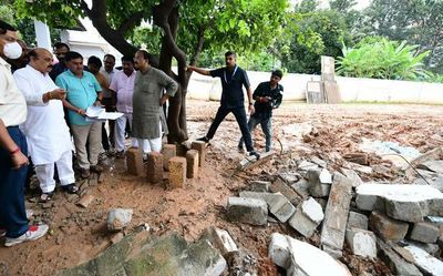 CM visits rain-hit areas in Bengaluru, orders removal of illegal encroachments on SWDs