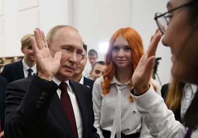 Putin pushes Kremlin-approved history as priority for Russian schools