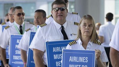 Why pilots are protesting at airports before Labor Day weekend