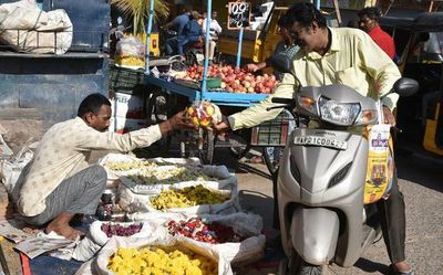 Andhra Pradesh: Implementation of single-use plastic ban ineffective in Kurnool, Anantapur
