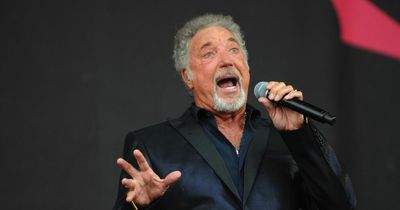 Tom Jones says Rod Stewart replaced him in Jubilee concert after Shirley Bassey fallout