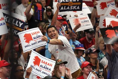 Sarah Palin’s Republican rival in Alaska special election says she ‘cannot win a statewide race’