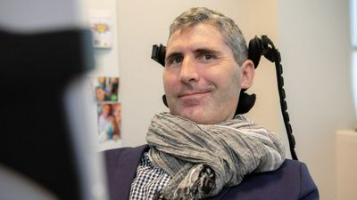 Eureka Prize won by motor neurone disease survivor Justin Yerbury for work on illness