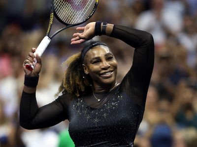 Serena Williams bursts out laughing after being asked what she did in her bathroom break at US Open