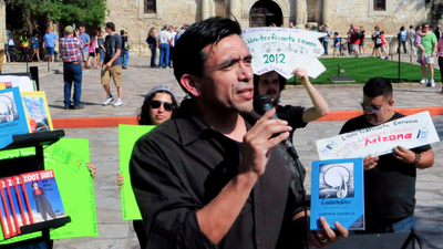Houston’s ‘Librotraficante’ Calls on Chicanos to Combat Censorship