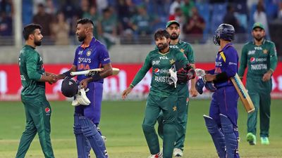 Batters did not bat responsibly: Umar Gul on Pakistan's defeat against India