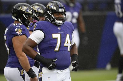 Giants claim former Ravens OL Tyre Phillips off of waivers