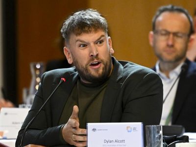 Discrimination holds back economy: summit
