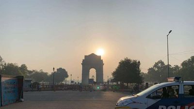 Delhi Weather: Humid morning in city, rainfall unlikely