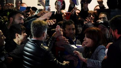 Argentina VP Kirchner unharmed after attempted shooting