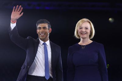 Analysis-Market mayhem awaits Britain's new leader