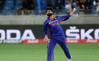 Jadeja out of Asia Cup with knee injury, Axar Patel replaces him