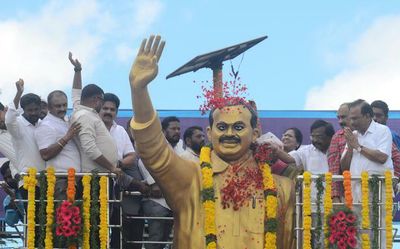 Andhra Pradesh: Ministers recall welfare initiatives brought in by YSR